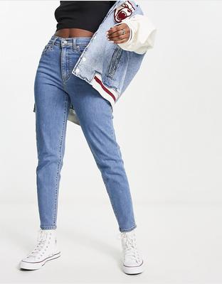 mom jeans levis